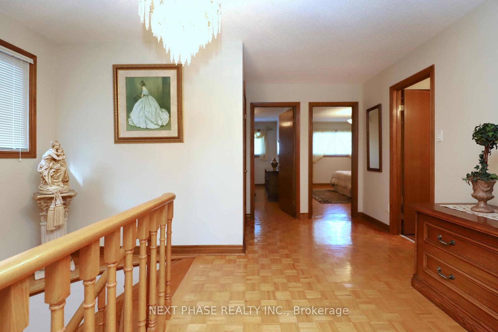 Photo 18 of 129 Kaiser Drive, Vaughan, West Woodbridge — HOMEH