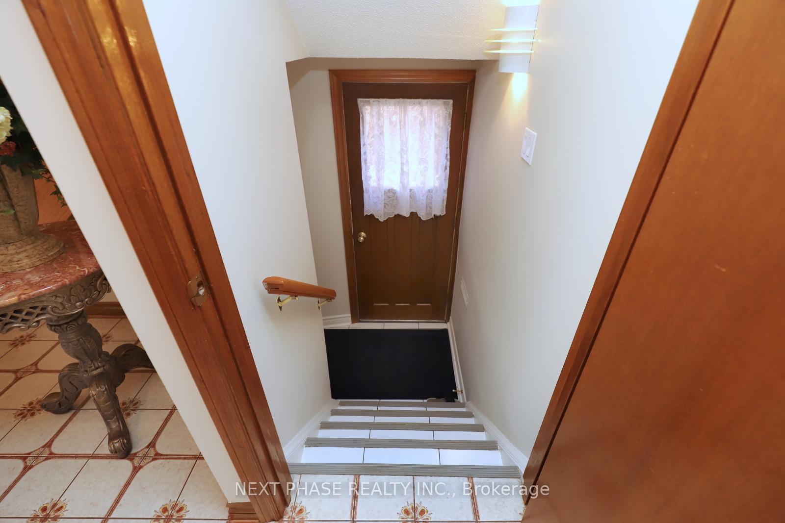 Photo 20 of 129 Kaiser Drive, Vaughan, West Woodbridge — HOMEH