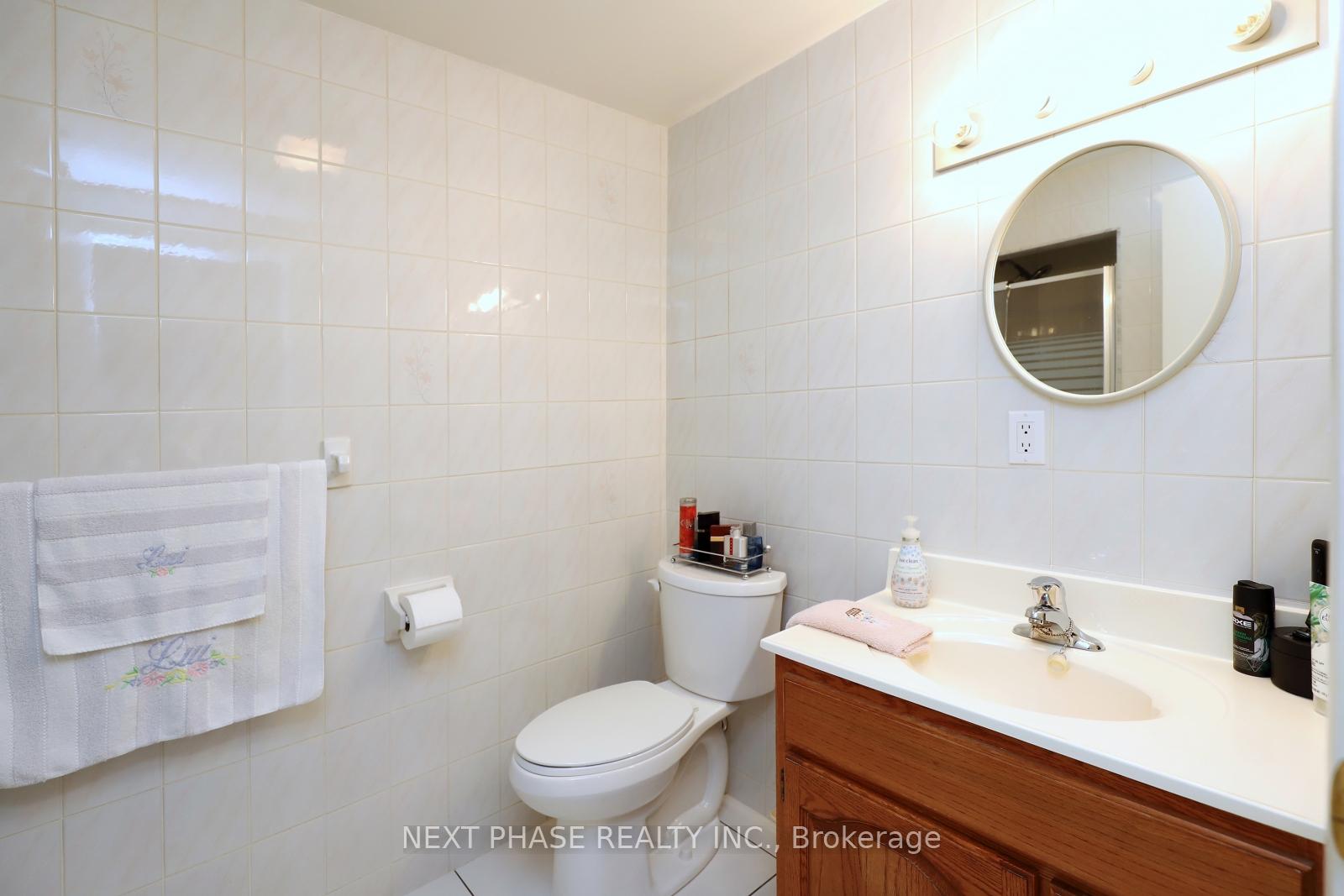 Photo 23 of 129 Kaiser Drive, Vaughan, West Woodbridge — HOMEH