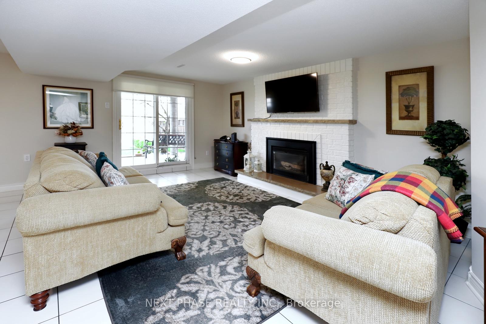 Photo 25 of 129 Kaiser Drive, Vaughan, West Woodbridge — HOMEH