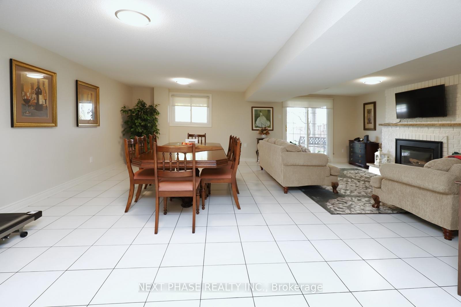 Photo 26 of 129 Kaiser Drive, Vaughan, West Woodbridge — HOMEH