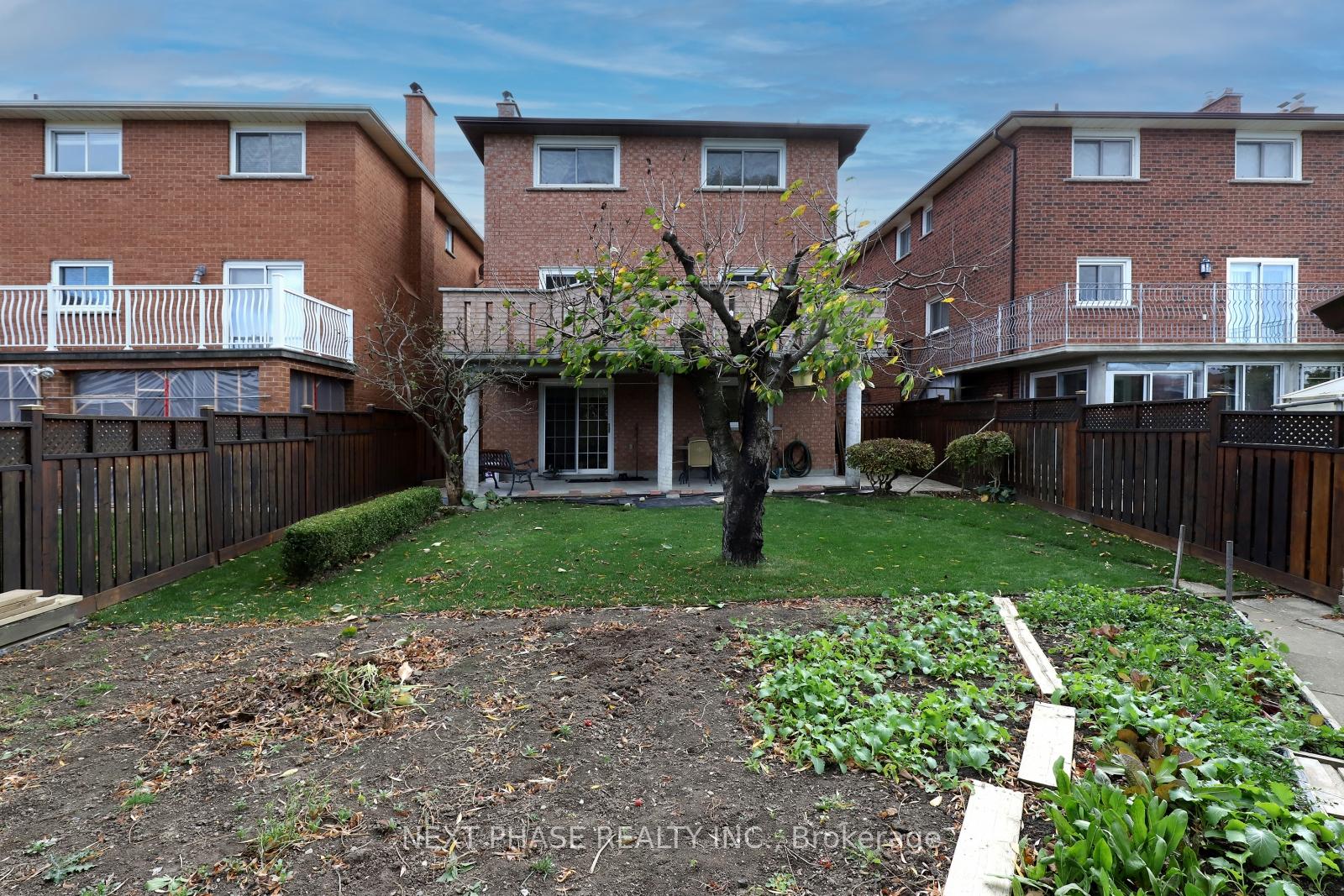 Photo 30 of 129 Kaiser Drive, Vaughan, West Woodbridge — HOMEH