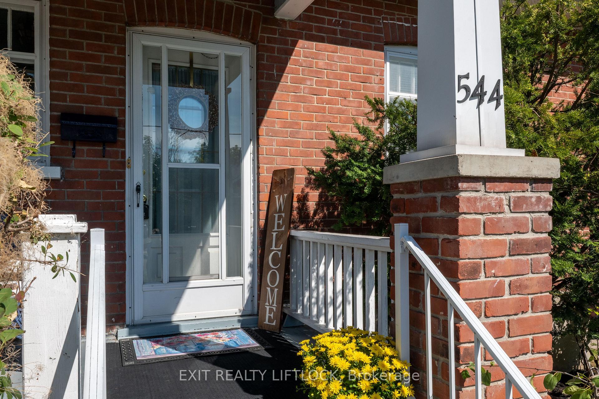 Photo 3 of 544 Douglas Avenue, Peterborough, Town Ward 3 — HOMEH