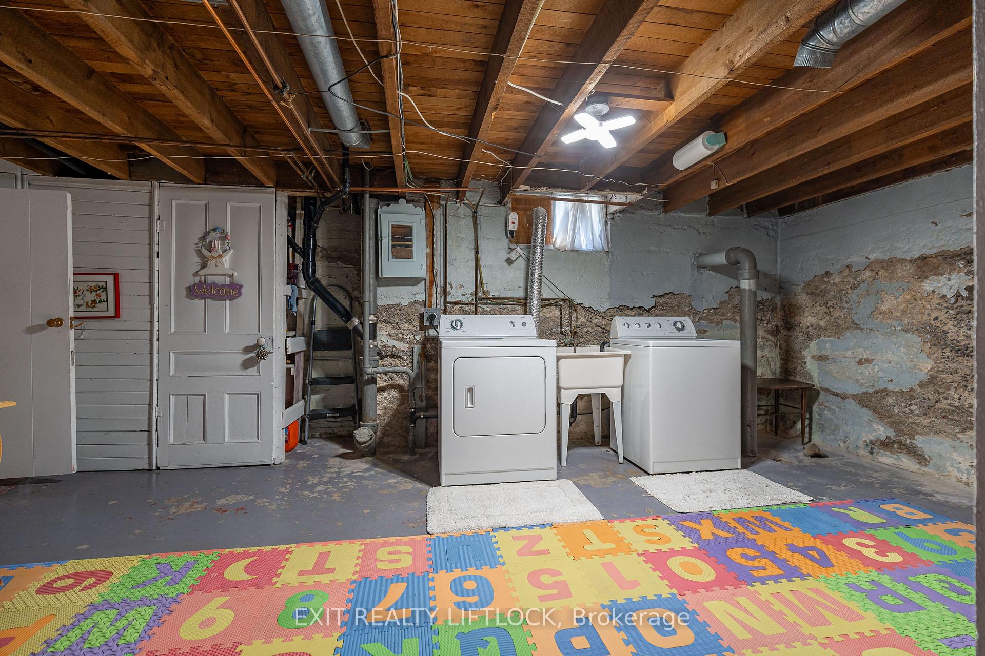Photo 23 of 544 Douglas Avenue, Peterborough, Town Ward 3 — HOMEH