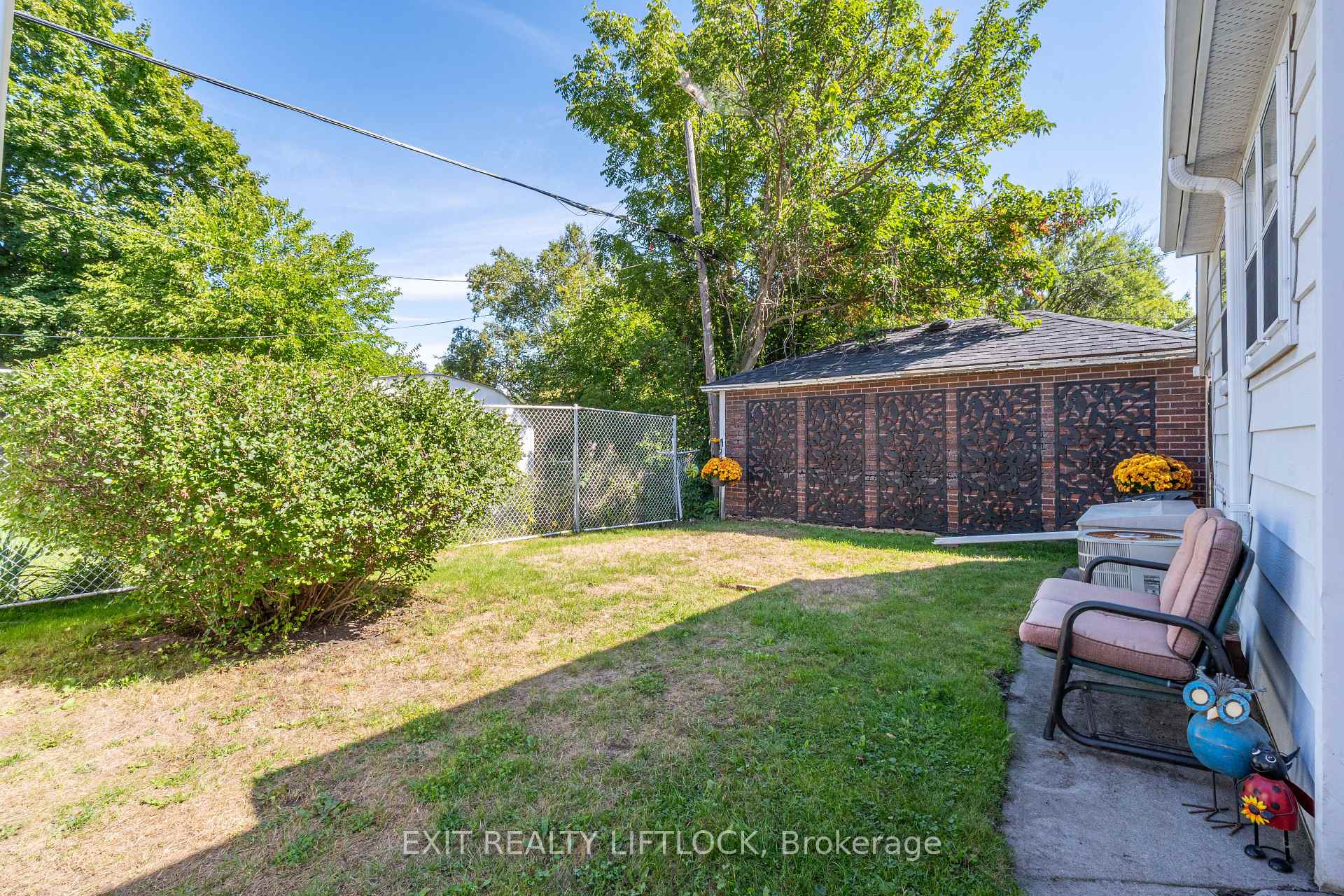 Photo 25 of 544 Douglas Avenue, Peterborough, Town Ward 3 — HOMEH