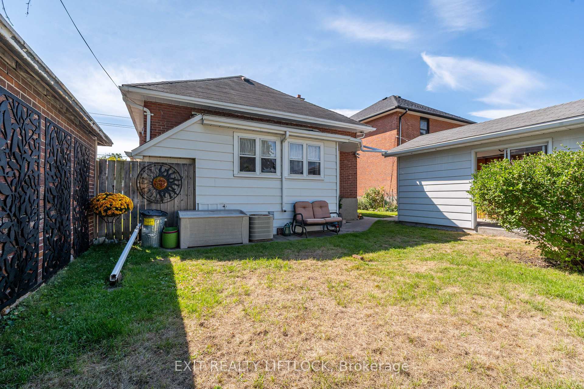 Photo 26 of 544 Douglas Avenue, Peterborough, Town Ward 3 — HOMEH