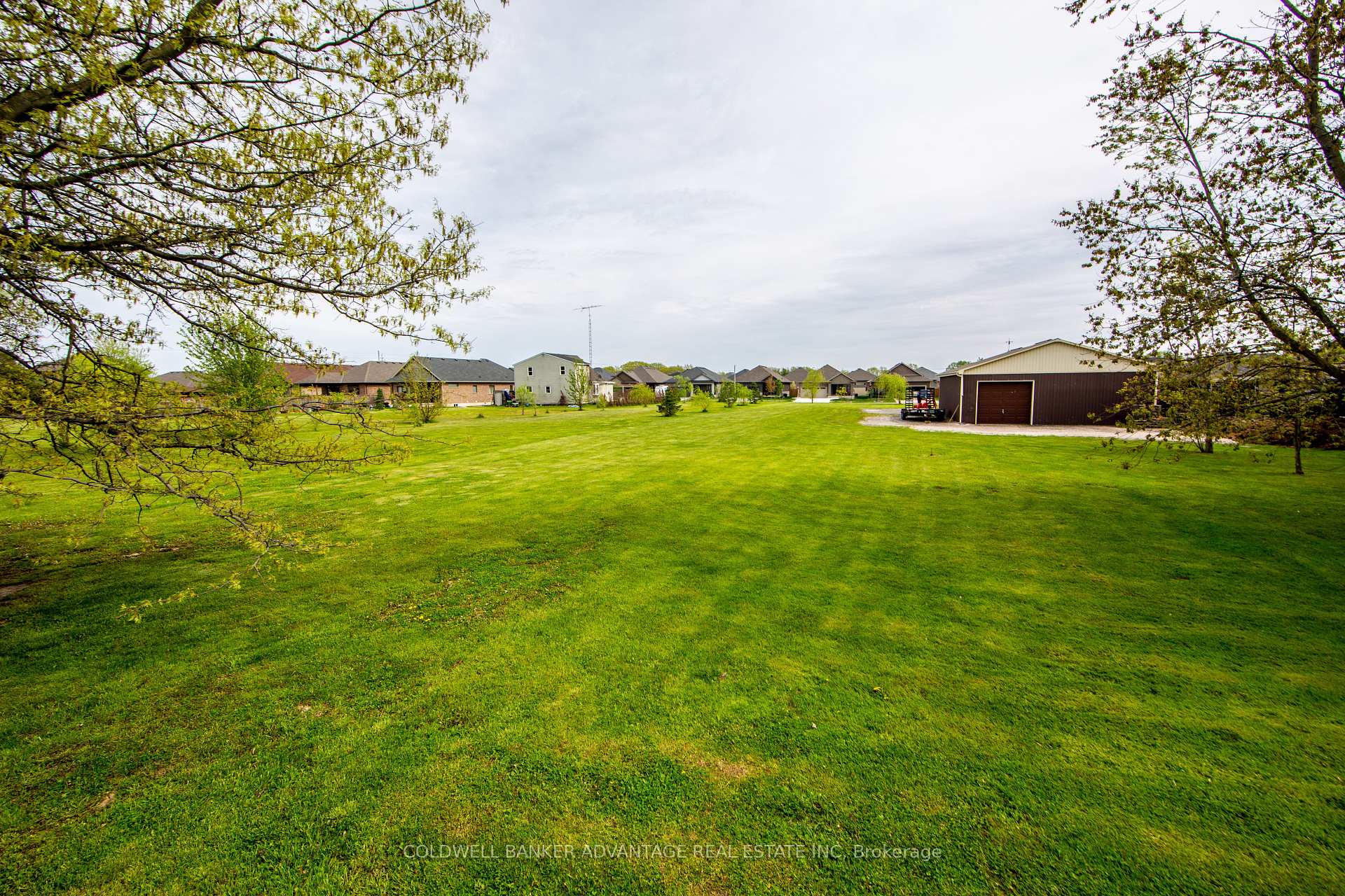 Photo 3 of 698 Gaiser Road, Welland, Coyle Creek — HOMEH
