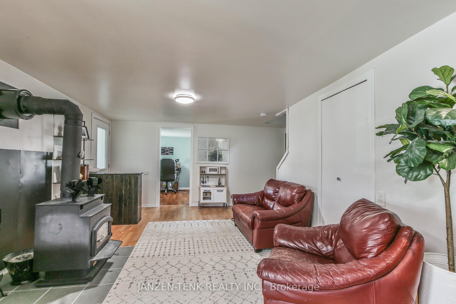 Photo 6 of 9361 Richmond Road, Bayham, Richmond — HOMEH