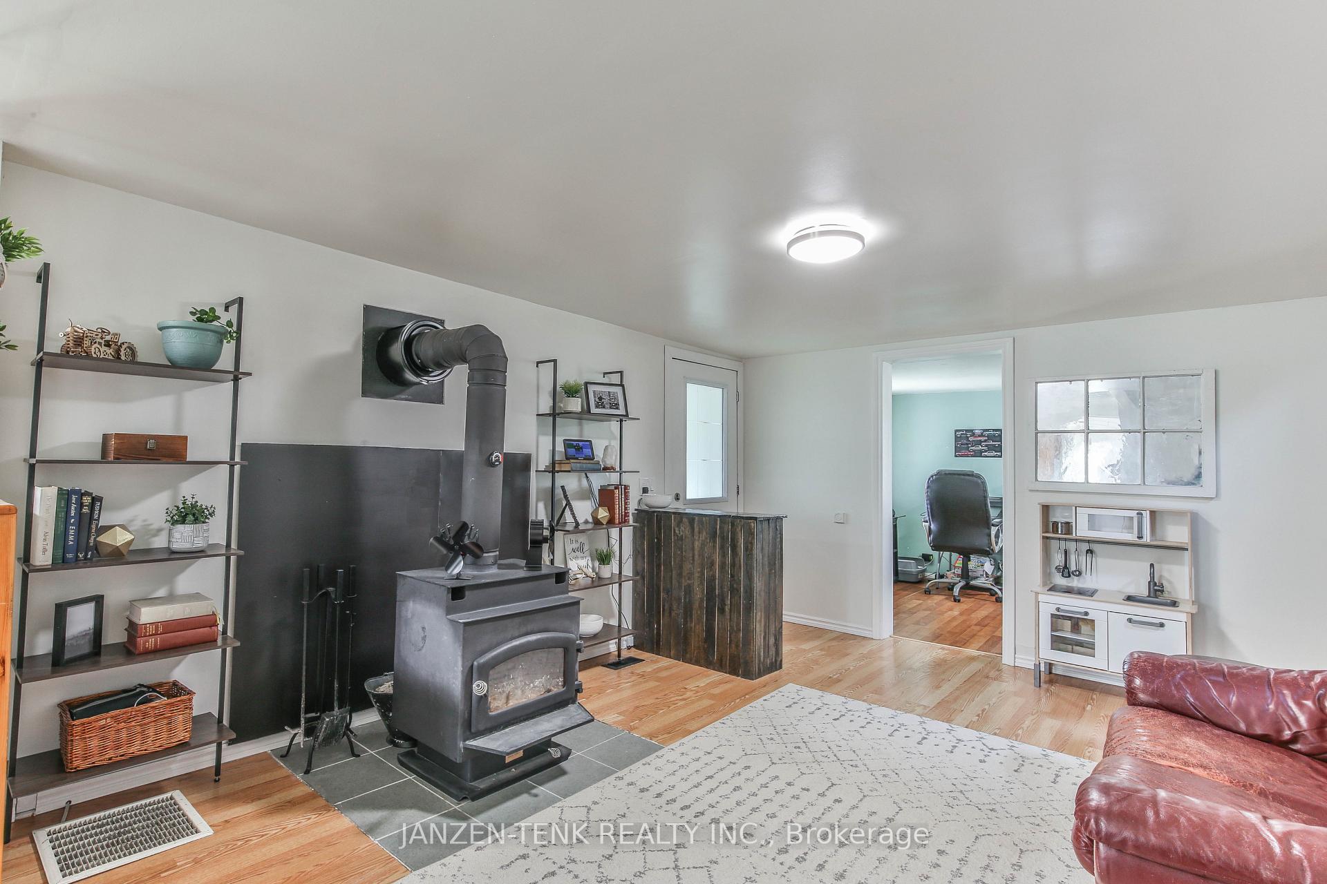 Photo 8 of 9361 Richmond Road, Bayham, Richmond — HOMEH