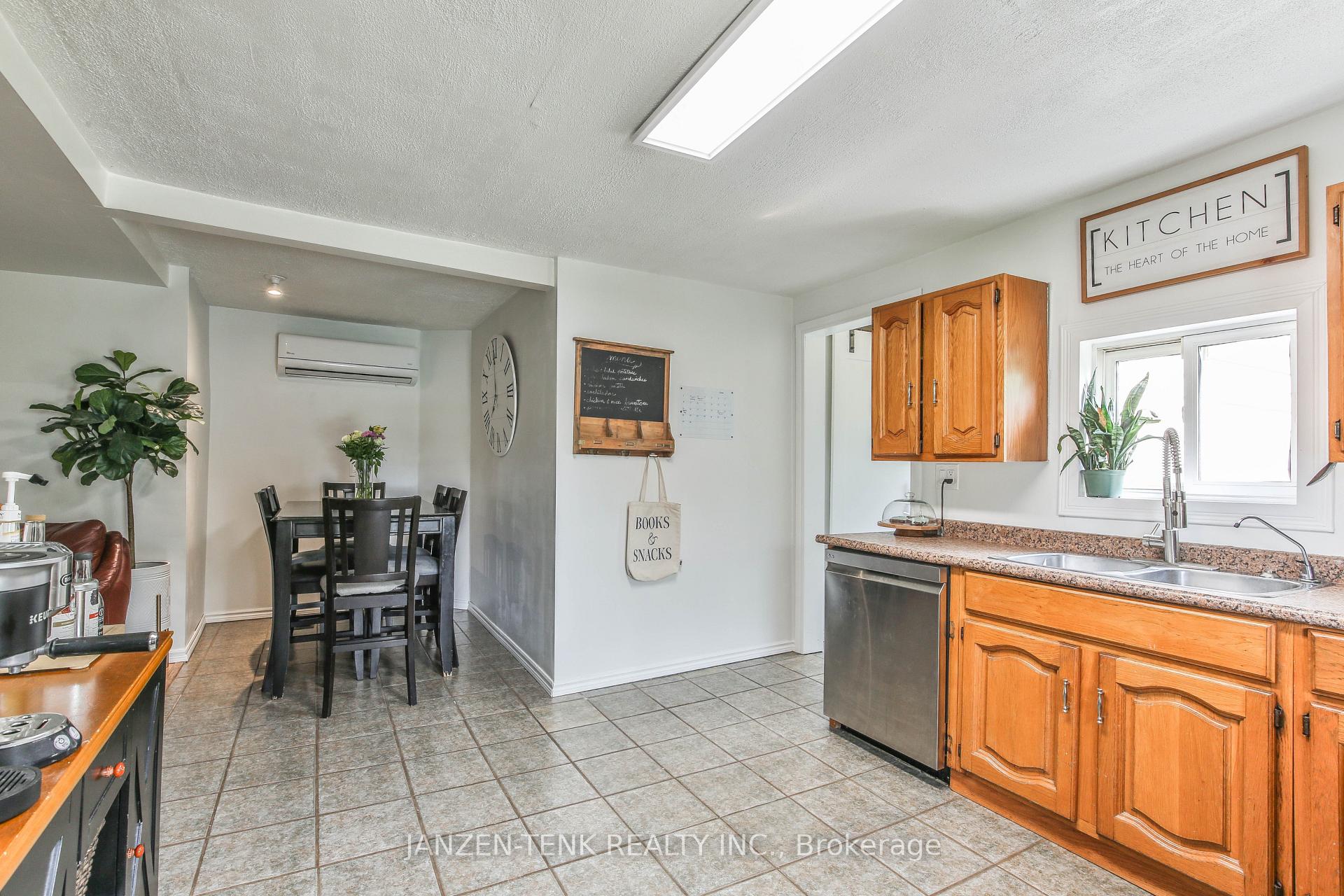 Photo 9 of 9361 Richmond Road, Bayham, Richmond — HOMEH