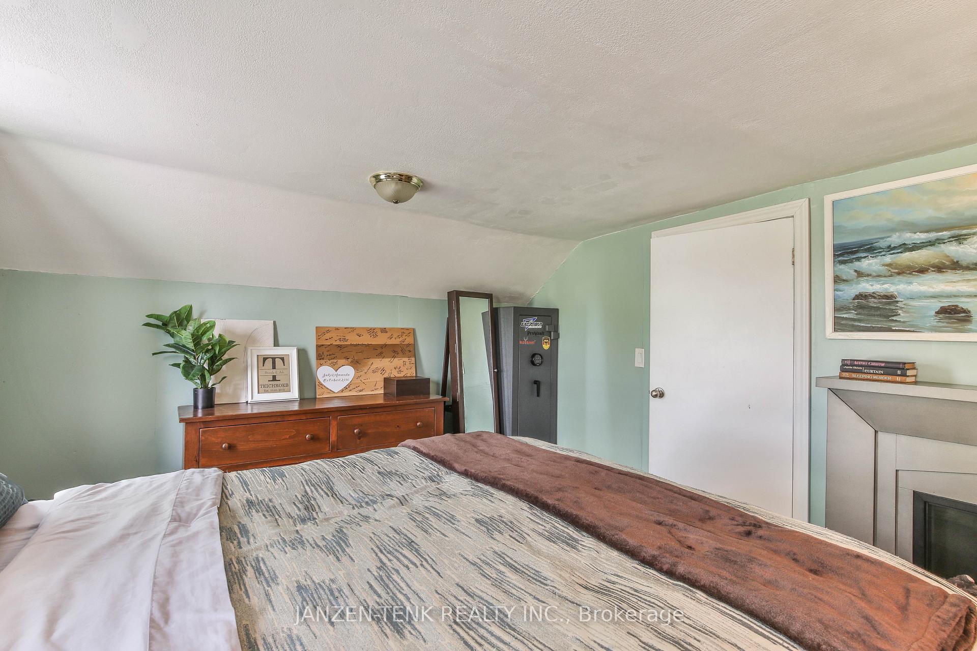 Photo 23 of 9361 Richmond Road, Bayham, Richmond — HOMEH