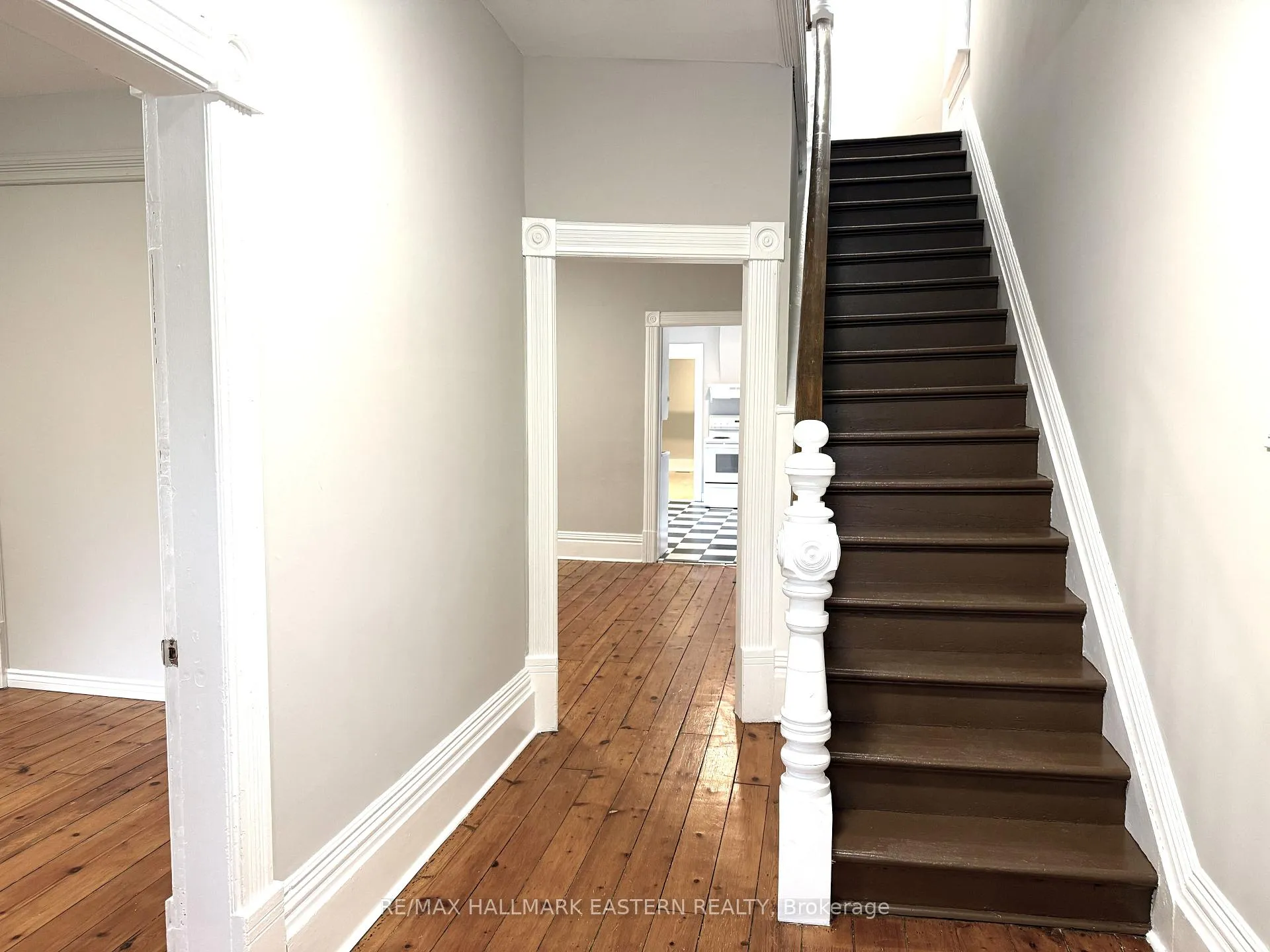 Photo 4 of 215 Stewart Street, Peterborough, Town Ward 3 — HOMEH