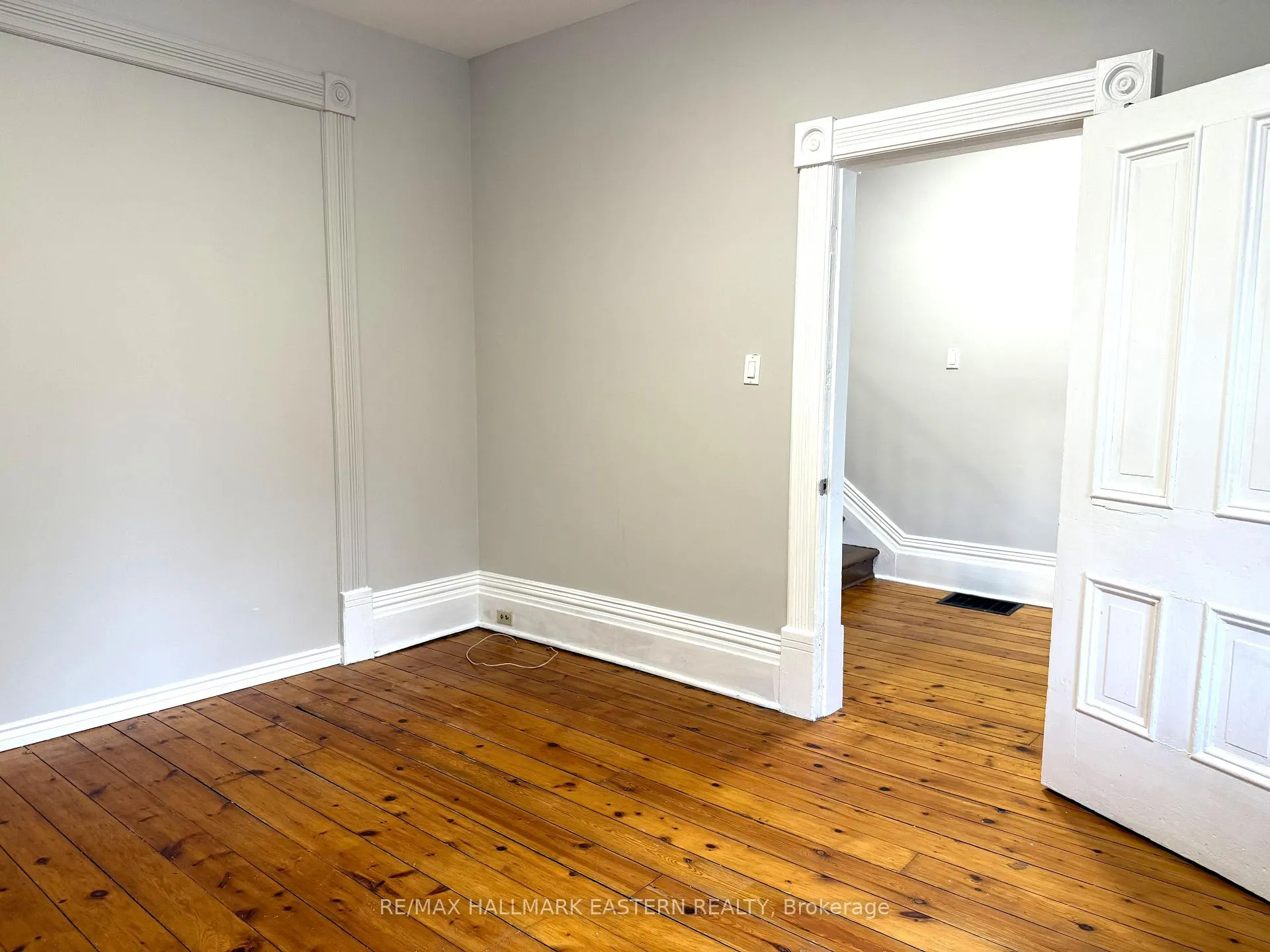 Photo 6 of 215 Stewart Street, Peterborough, Town Ward 3 — HOMEH