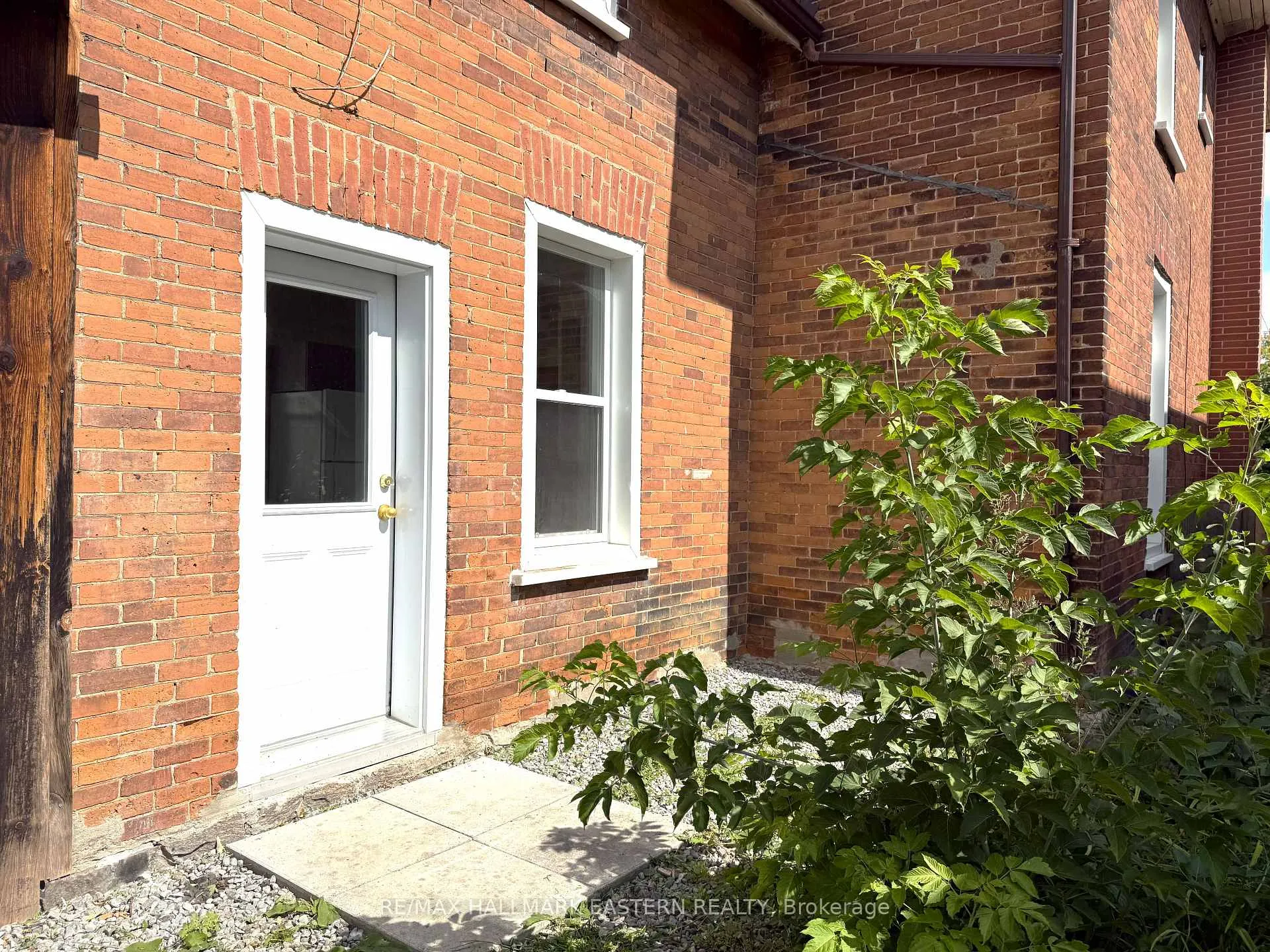 Photo 26 of 215 Stewart Street, Peterborough, Town Ward 3 — HOMEH