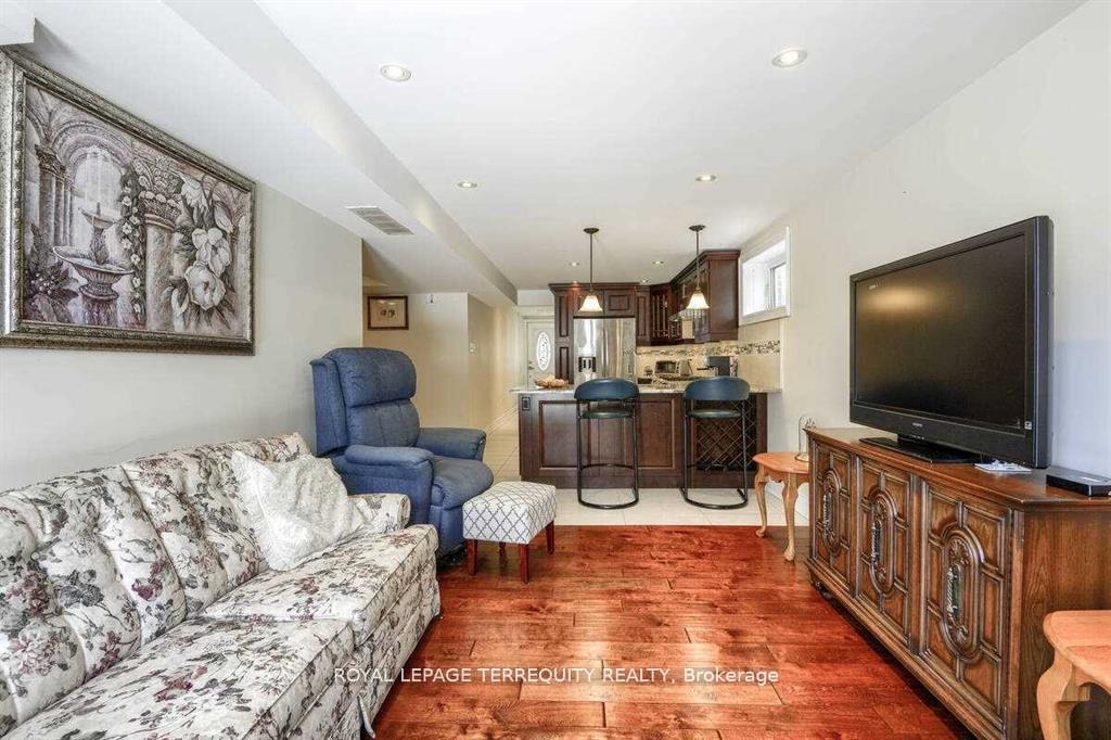 Photo 35 of 17 Agincourt Road, Vaughan, West Woodbridge — HOMEH