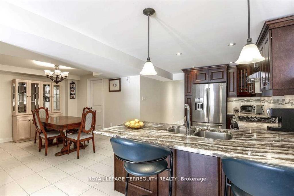 Photo 36 of 17 Agincourt Road, Vaughan, West Woodbridge — HOMEH