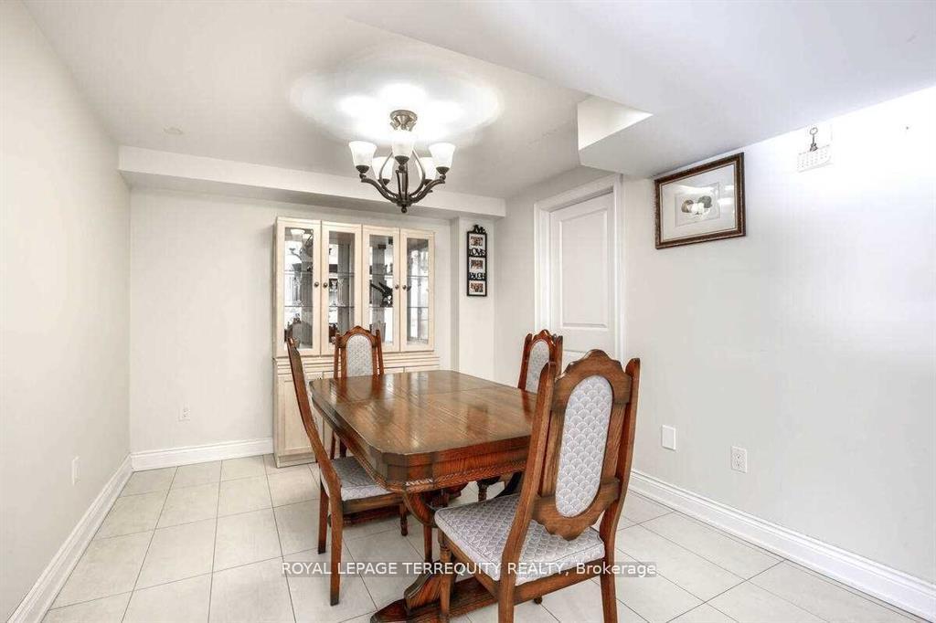 Photo 37 of 17 Agincourt Road, Vaughan, West Woodbridge — HOMEH