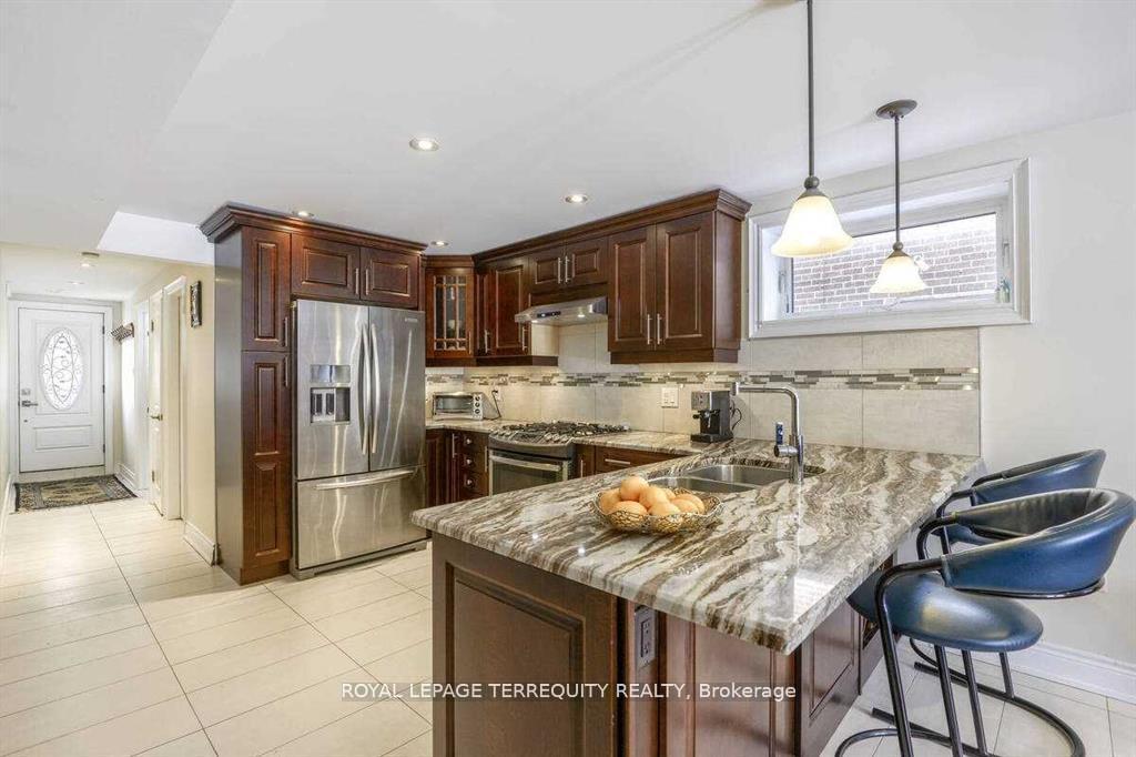 Photo 38 of 17 Agincourt Road, Vaughan, West Woodbridge — HOMEH