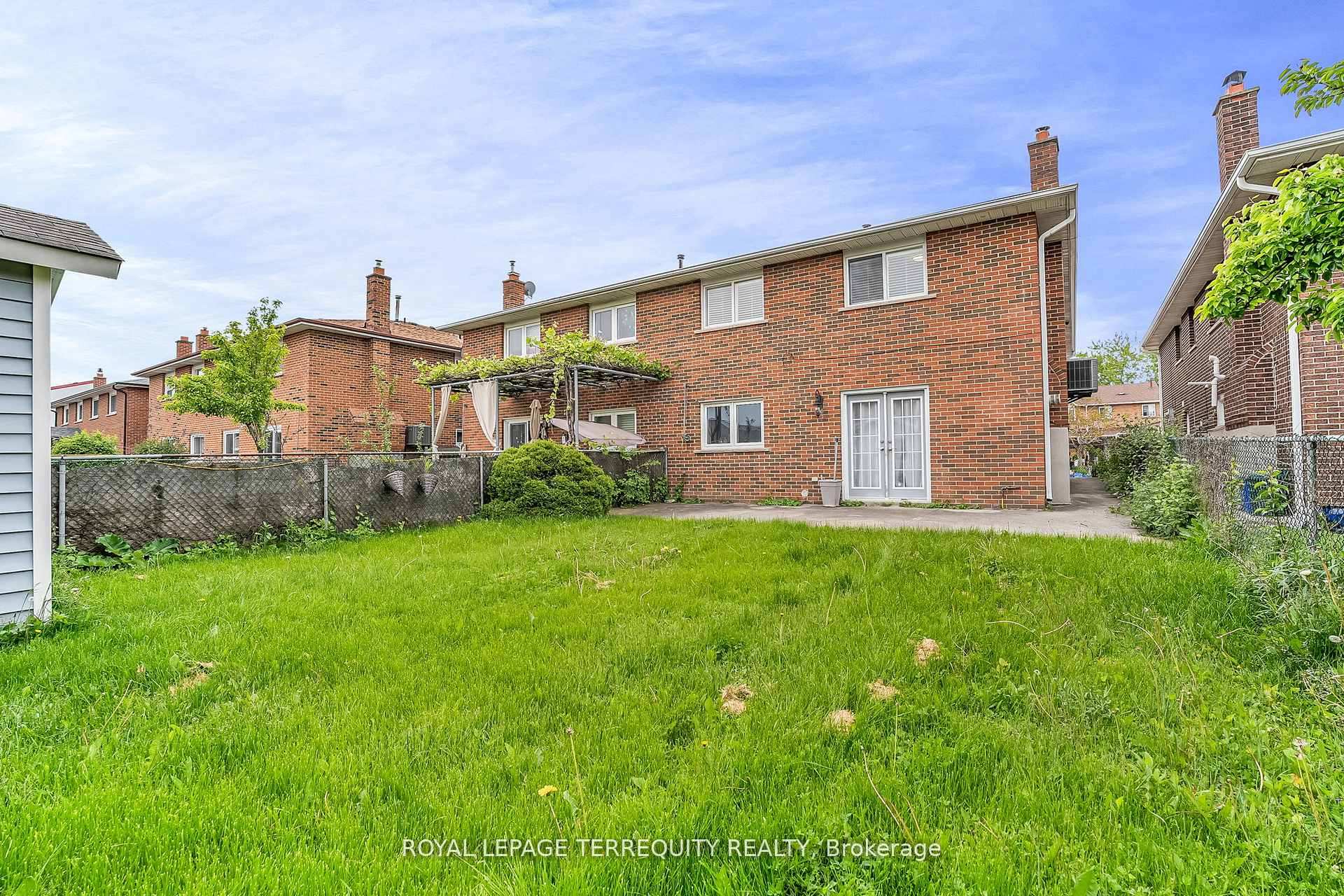Photo 44 of 17 Agincourt Road, Vaughan, West Woodbridge — HOMEH