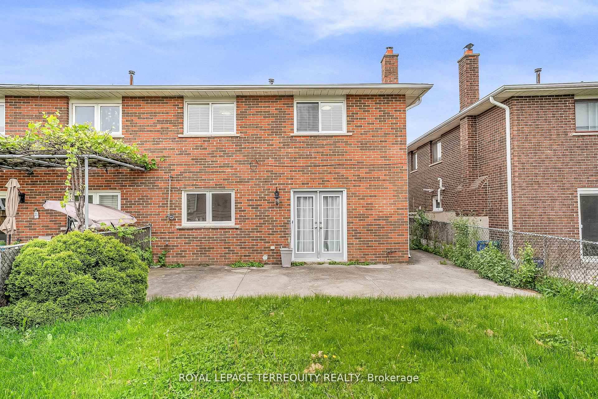 Photo 45 of 17 Agincourt Road, Vaughan, West Woodbridge — HOMEH