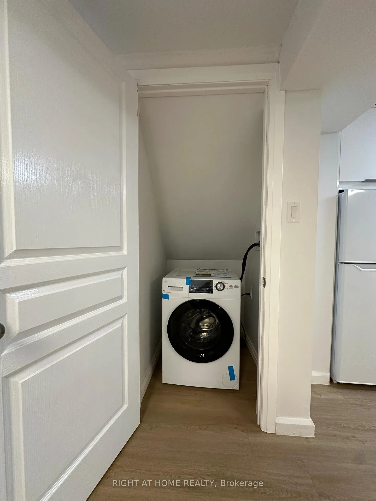 Photo 9 of Unit Basement, 63 Innisbrook Crescent, Markham, Aileen-Willowbrook — HOMEH