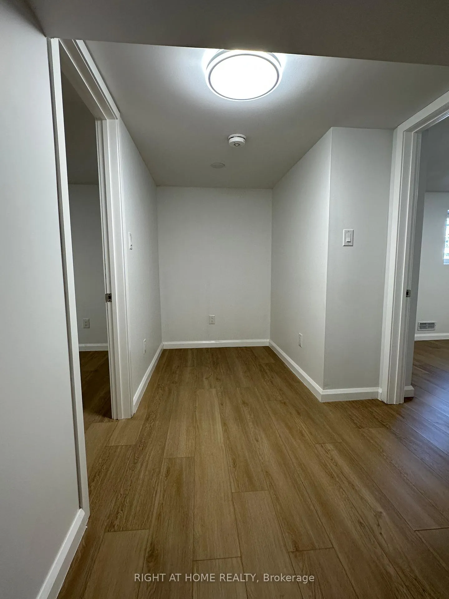 Photo 12 of Unit Basement, 63 Innisbrook Crescent, Markham, Aileen-Willowbrook — HOMEH