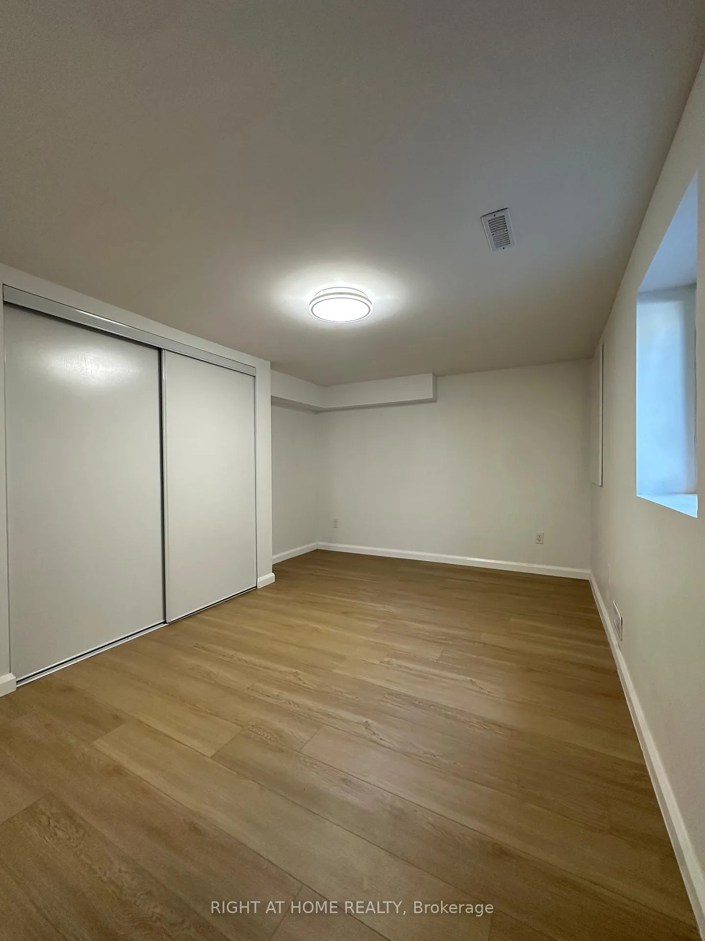 Photo 14 of Unit Basement, 63 Innisbrook Crescent, Markham, Aileen-Willowbrook — HOMEH