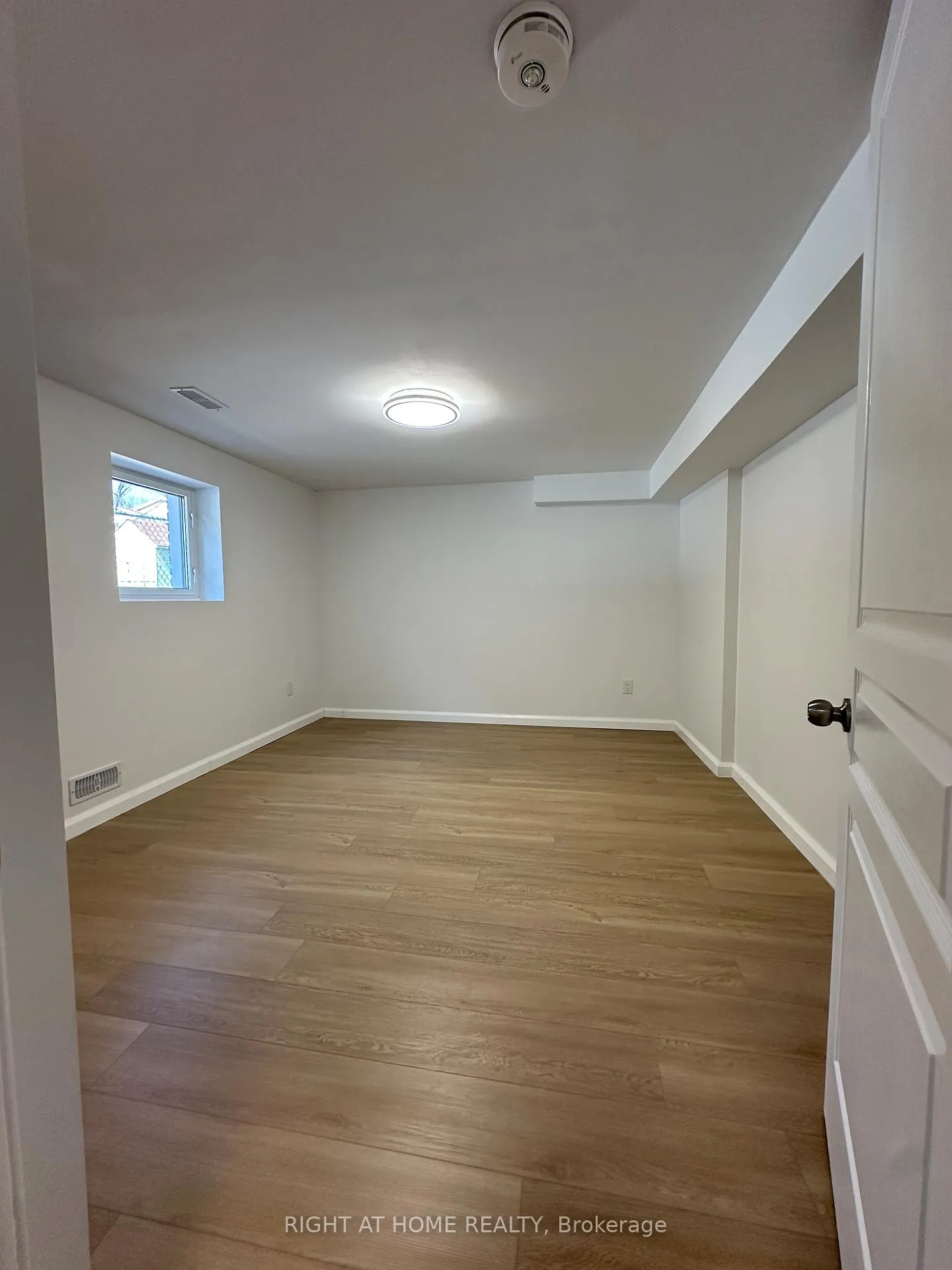 Photo 15 of Unit Basement, 63 Innisbrook Crescent, Markham, Aileen-Willowbrook — HOMEH