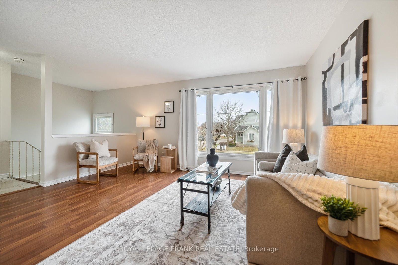 Photo 6 of 334 Pine Avenue, Oshawa, Vanier — HOMEH