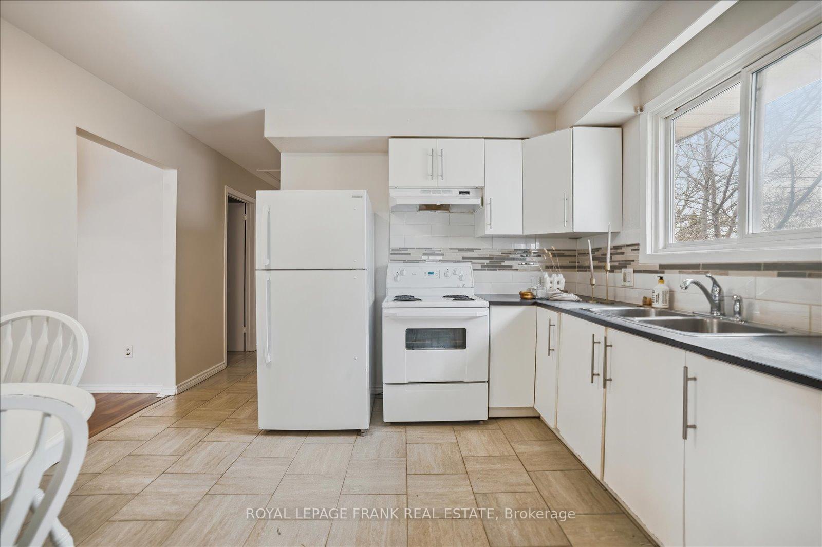 Photo 14 of 334 Pine Avenue, Oshawa, Vanier — HOMEH