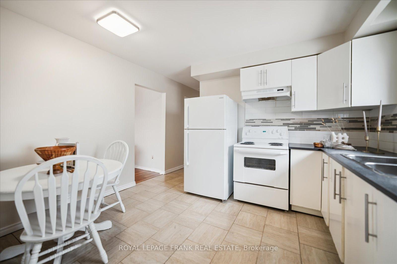 Photo 15 of 334 Pine Avenue, Oshawa, Vanier — HOMEH