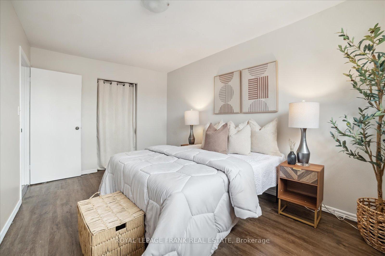 Photo 21 of 334 Pine Avenue, Oshawa, Vanier — HOMEH