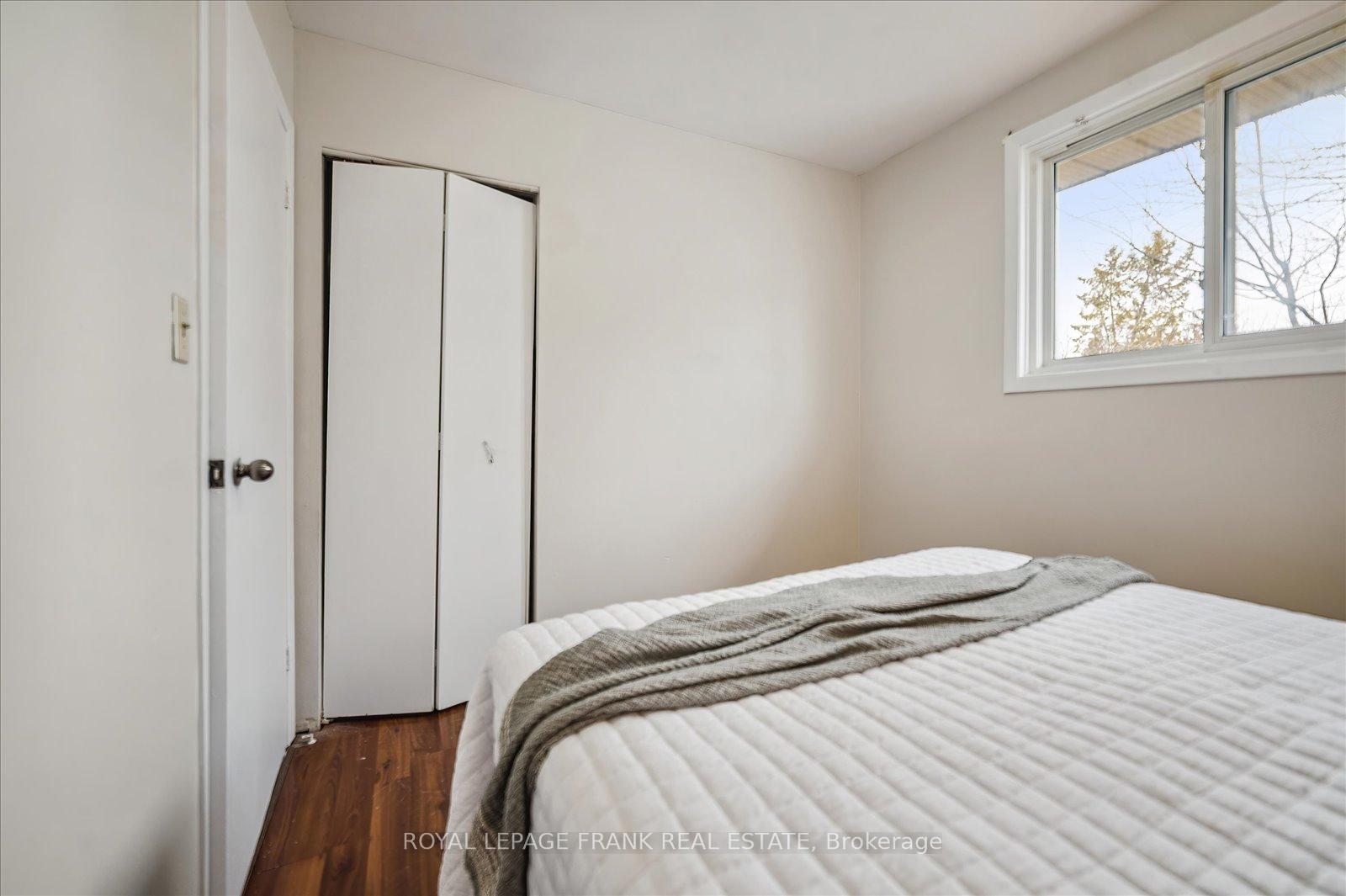 Photo 27 of 334 Pine Avenue, Oshawa, Vanier — HOMEH