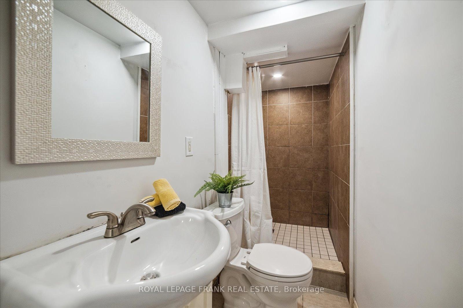 Photo 44 of 334 Pine Avenue, Oshawa, Vanier — HOMEH