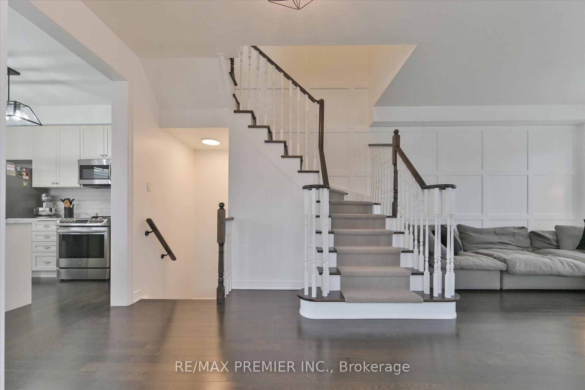 Photo 6 of 111 East's Corners Boulevard, Vaughan, Kleinburg — HOMEH