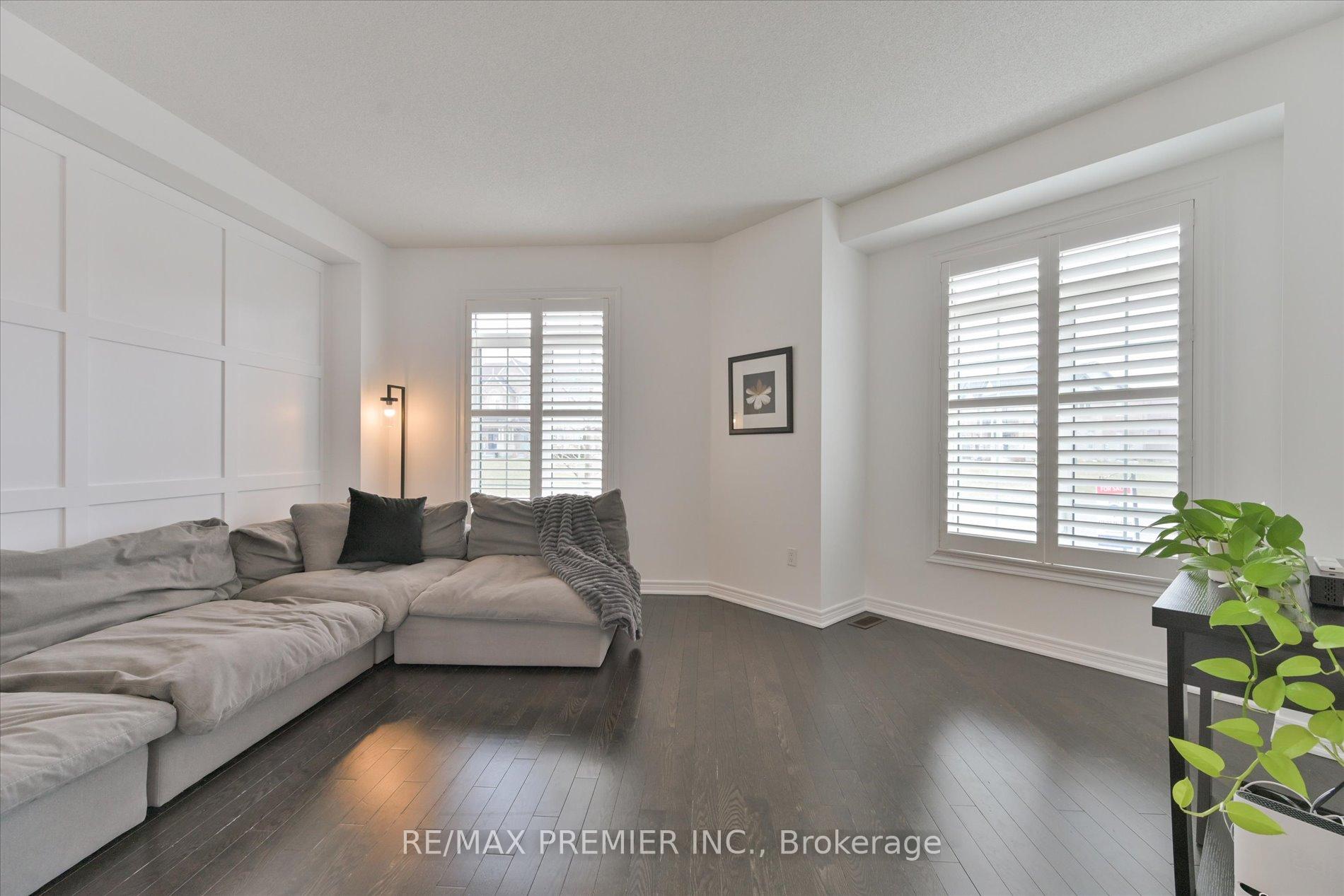 Photo 7 of 111 East's Corners Boulevard, Vaughan, Kleinburg — HOMEH