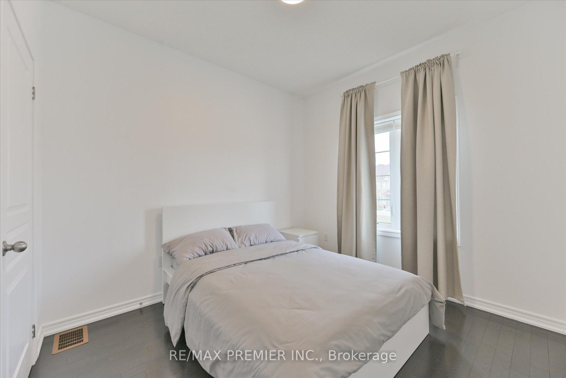 Photo 28 of 111 East's Corners Boulevard, Vaughan, Kleinburg — HOMEH