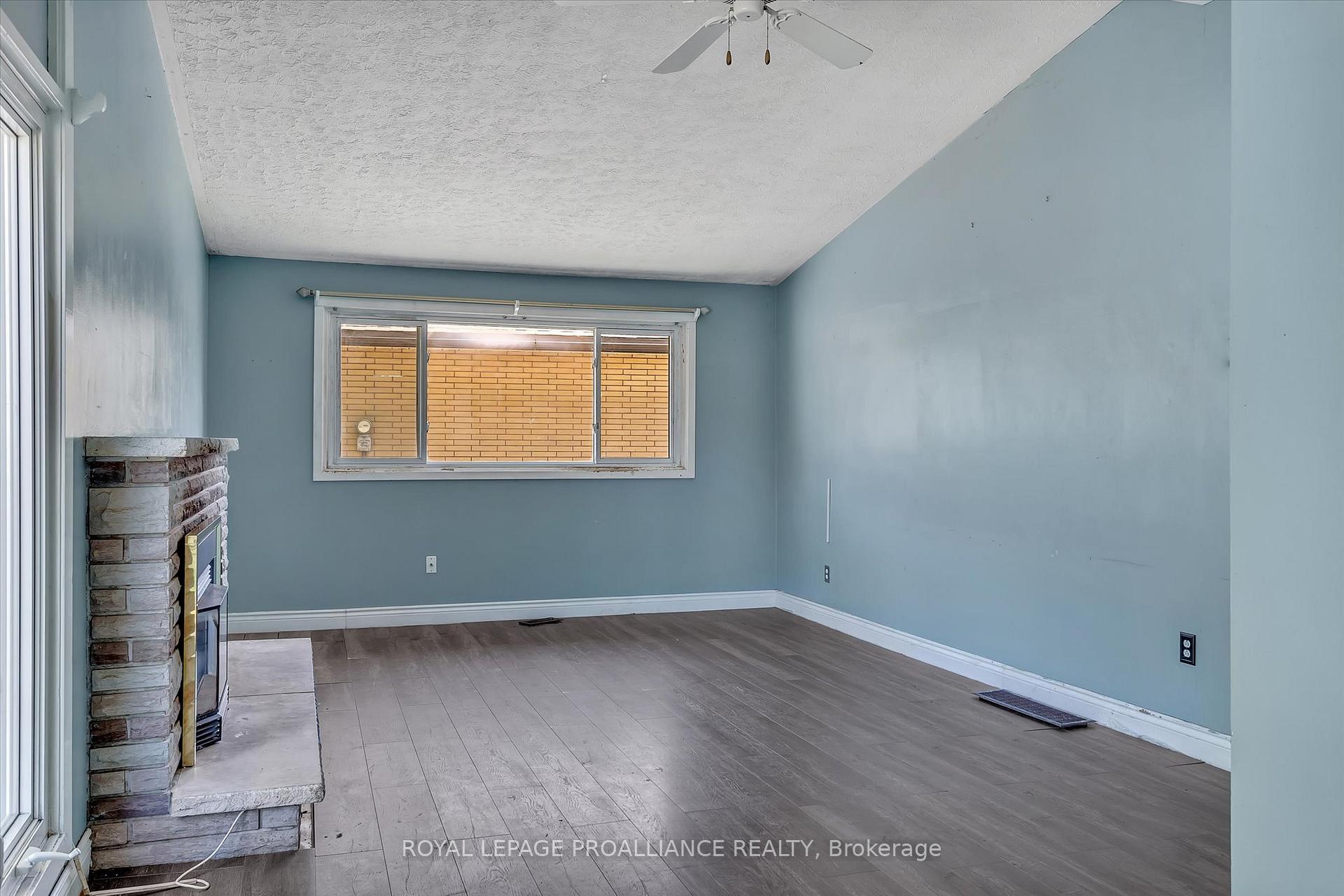 Photo 4 of 1182 Milburn Street, Peterborough, Northcrest Ward 5 — HOMEH