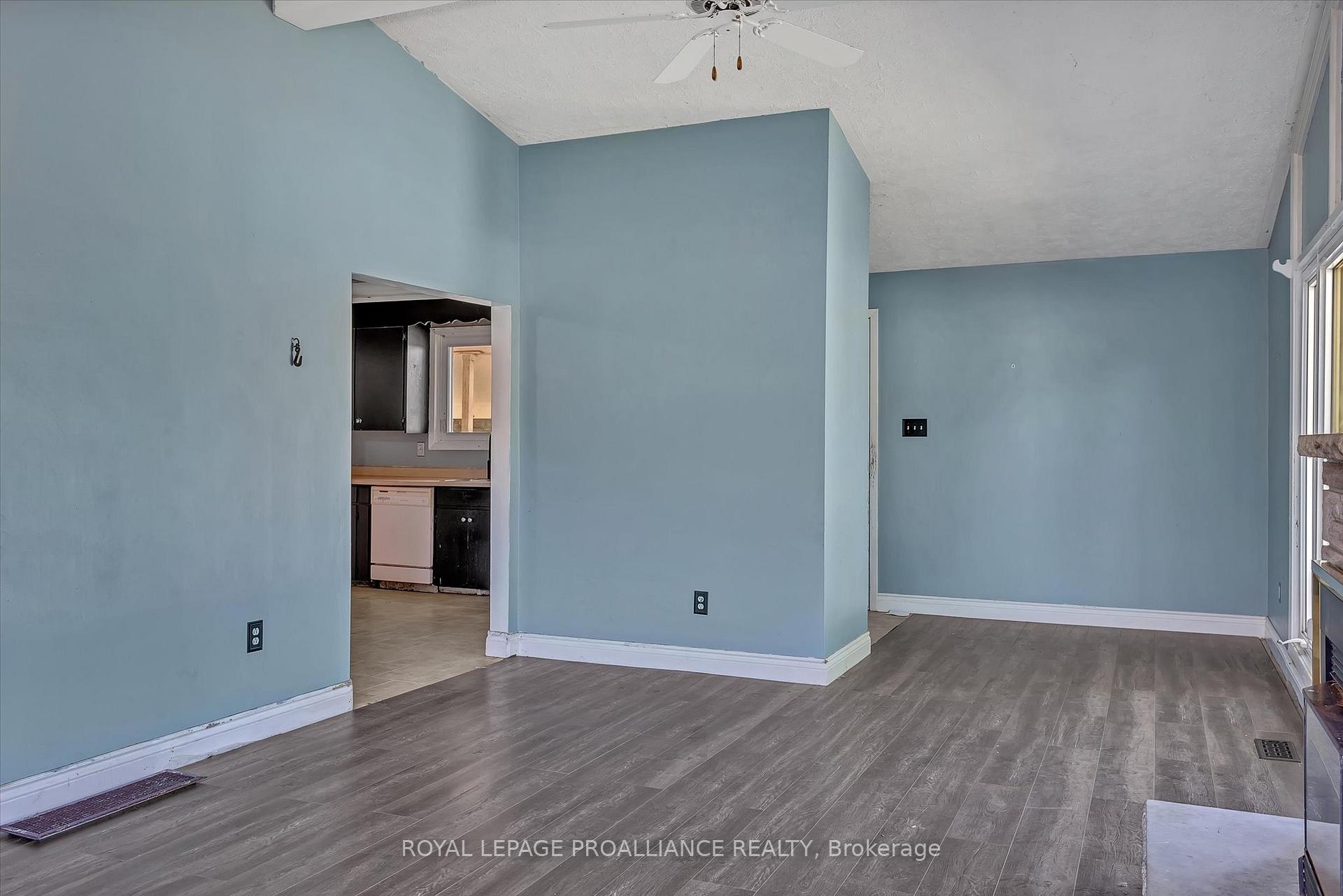 Photo 7 of 1182 Milburn Street, Peterborough, Northcrest Ward 5 — HOMEH