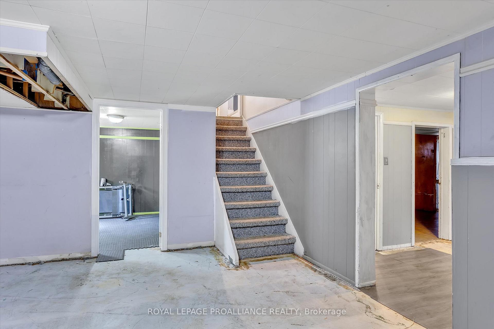 Photo 20 of 1182 Milburn Street, Peterborough, Northcrest Ward 5 — HOMEH