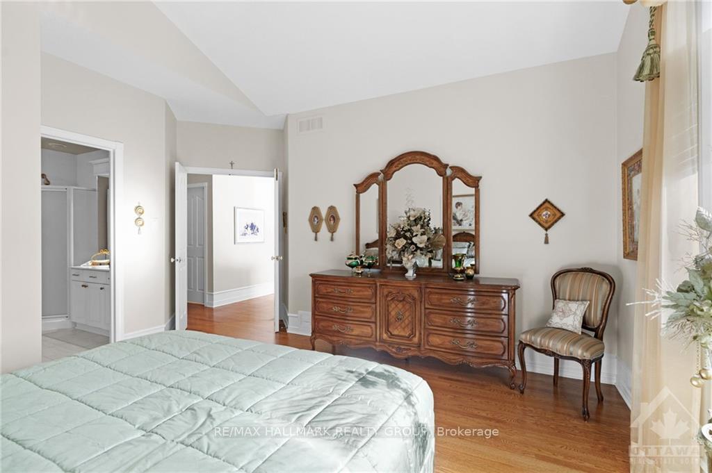 Photo 16 of 1110 Lichen Avenue, Ottawa, Avalon East — HOMEH