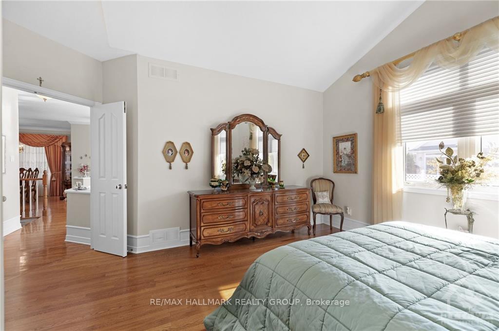 Photo 17 of 1110 Lichen Avenue, Ottawa, Avalon East — HOMEH