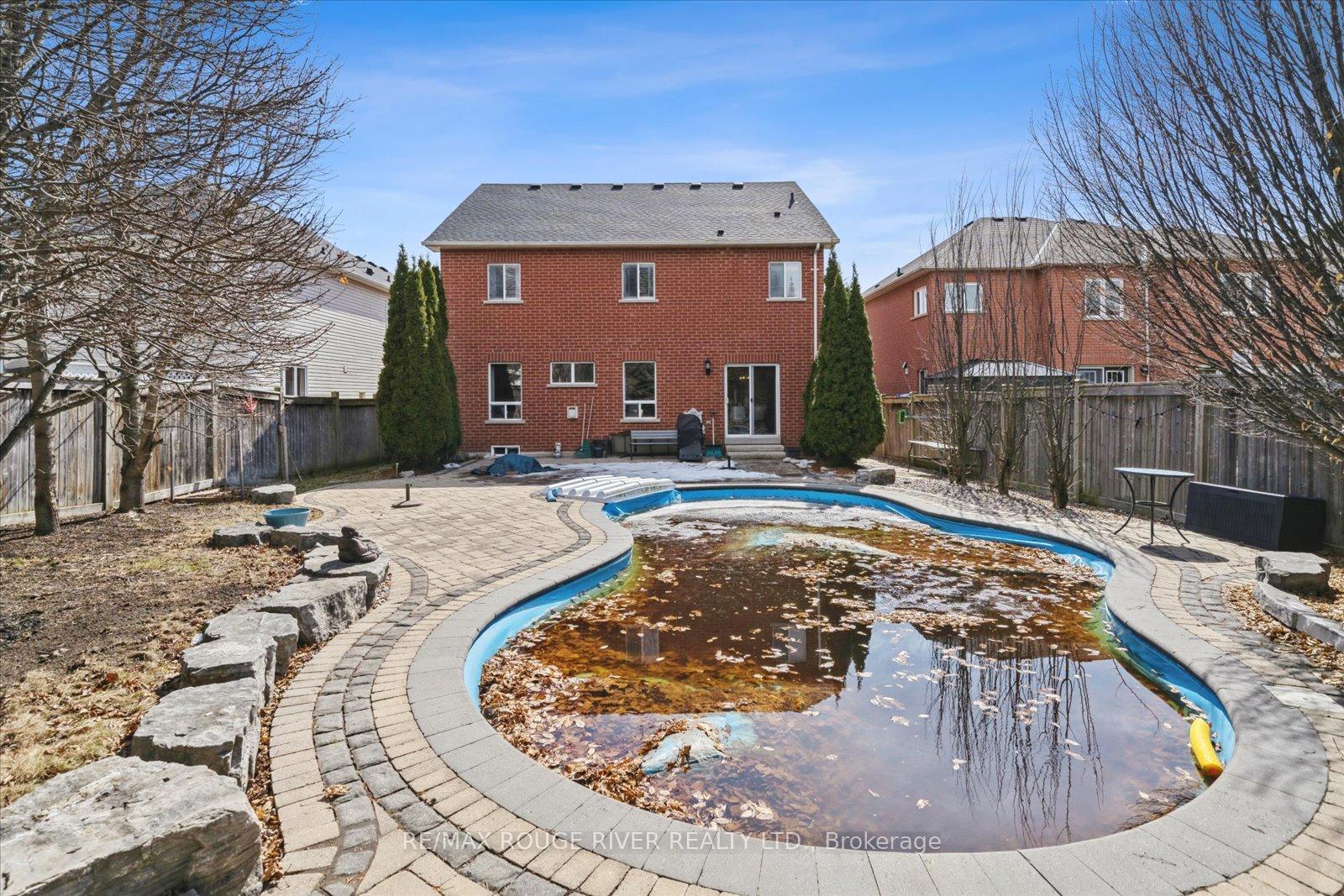 Photo 44 of 56 Hanson Crescent, Whitby, Brooklin — HOMEH