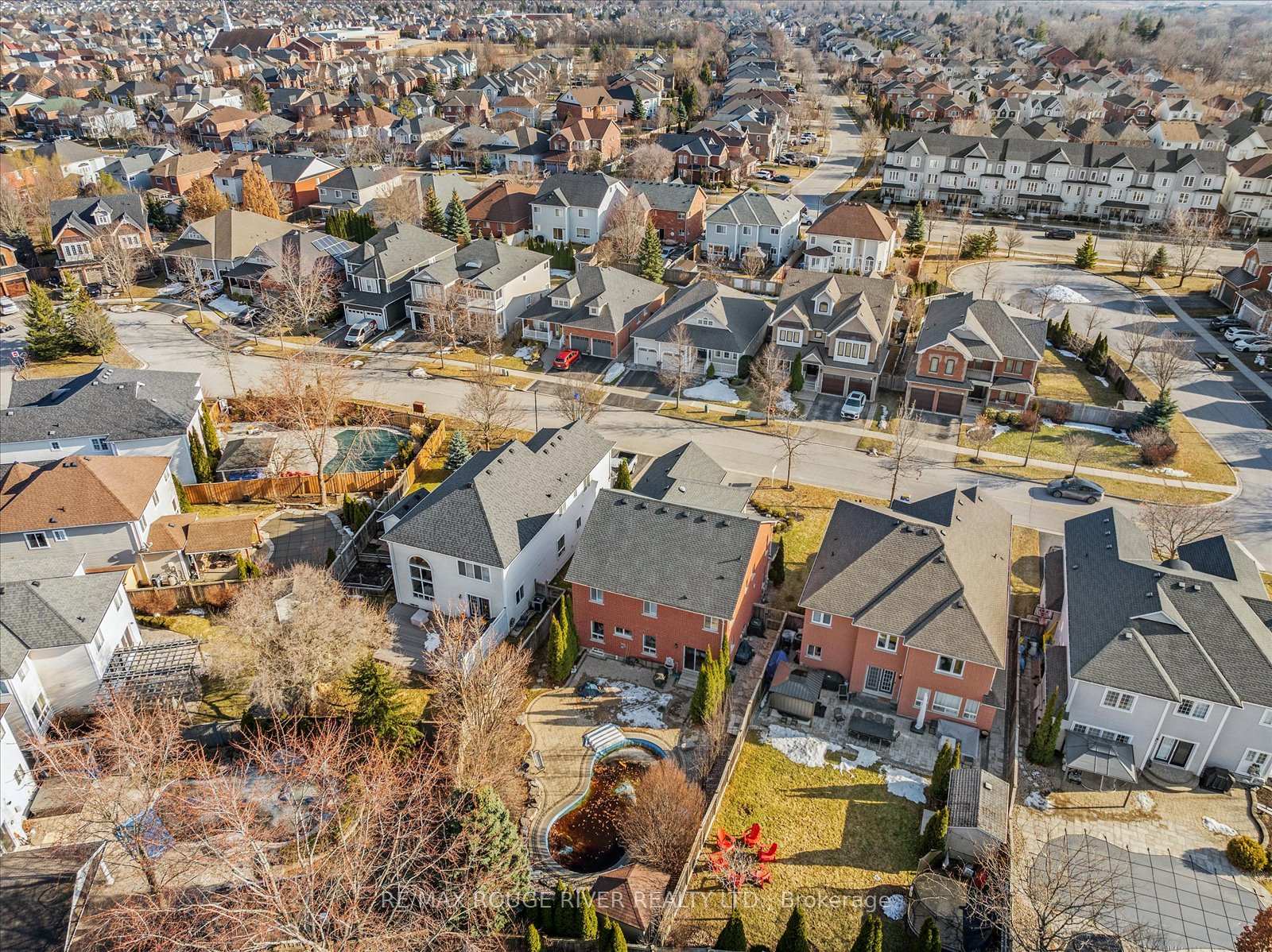 Photo 49 of 56 Hanson Crescent, Whitby, Brooklin — HOMEH