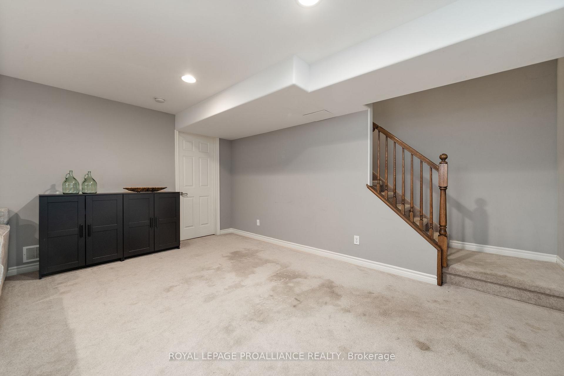 Photo 23 of 17 Gavey Street, Belleville, Thurlow Ward — HOMEH