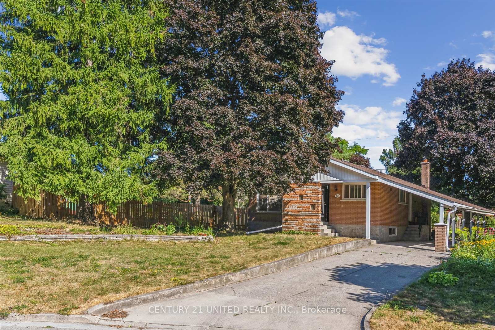 Photo 5 of 521 Raymond Street, Peterborough, Northcrest Ward 5 — HOMEH