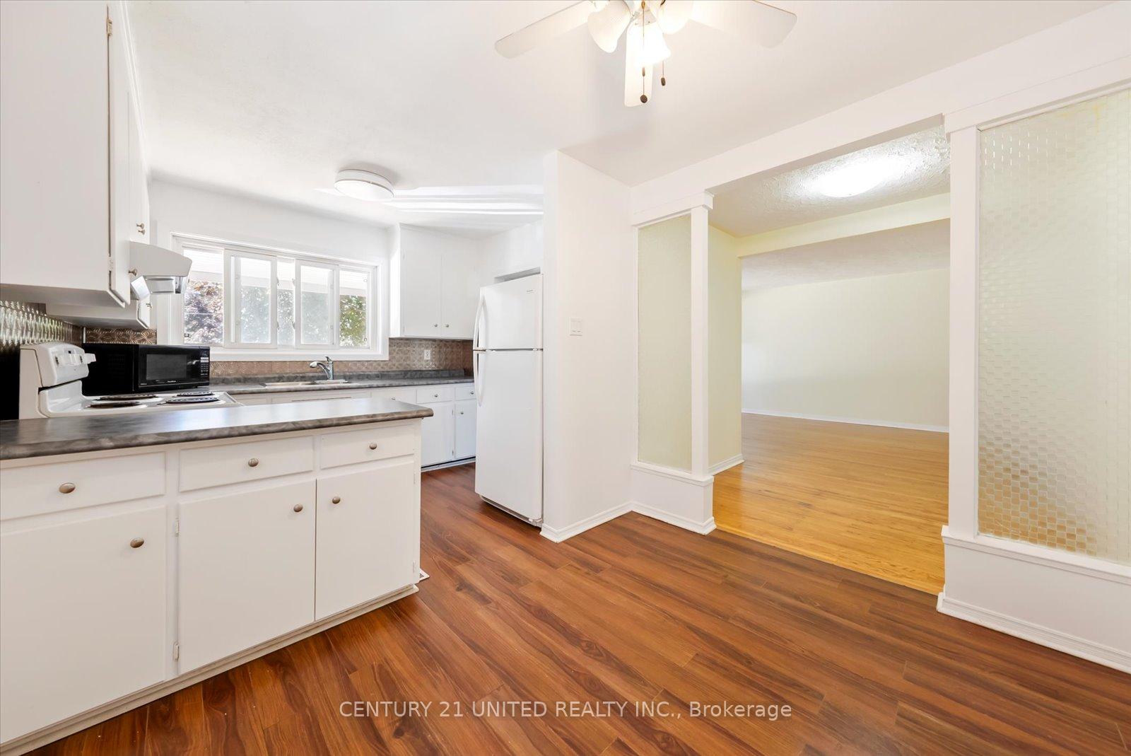 Photo 16 of 521 Raymond Street, Peterborough, Northcrest Ward 5 — HOMEH