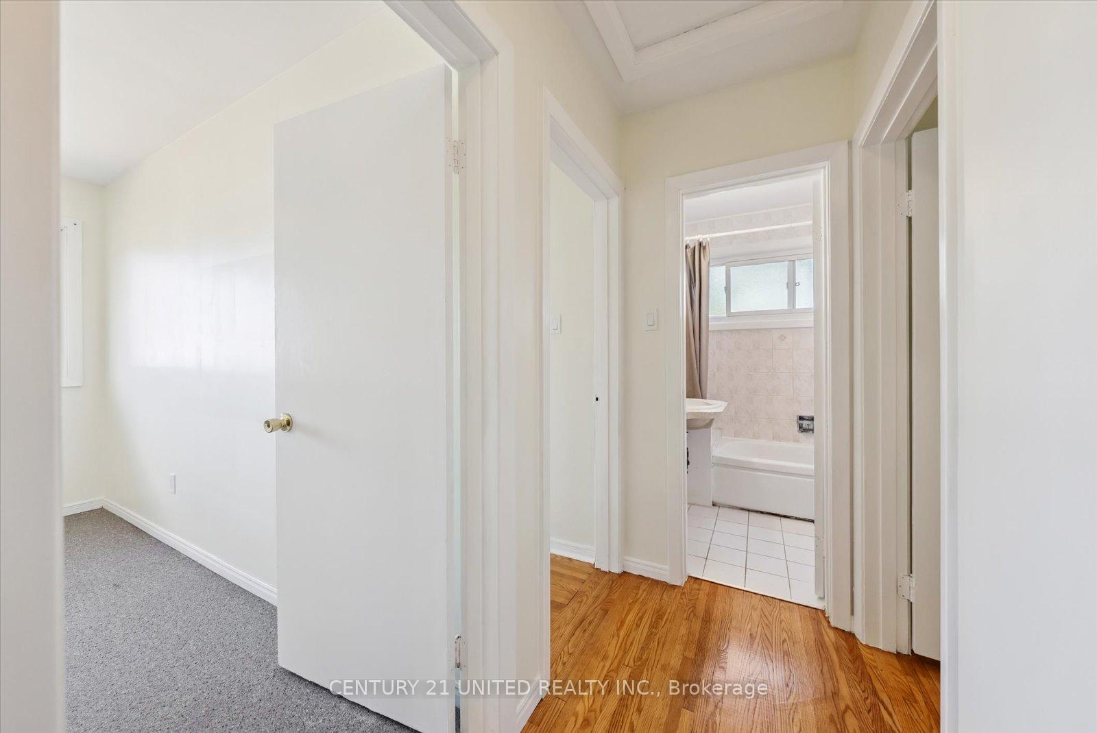 Photo 21 of 521 Raymond Street, Peterborough, Northcrest Ward 5 — HOMEH