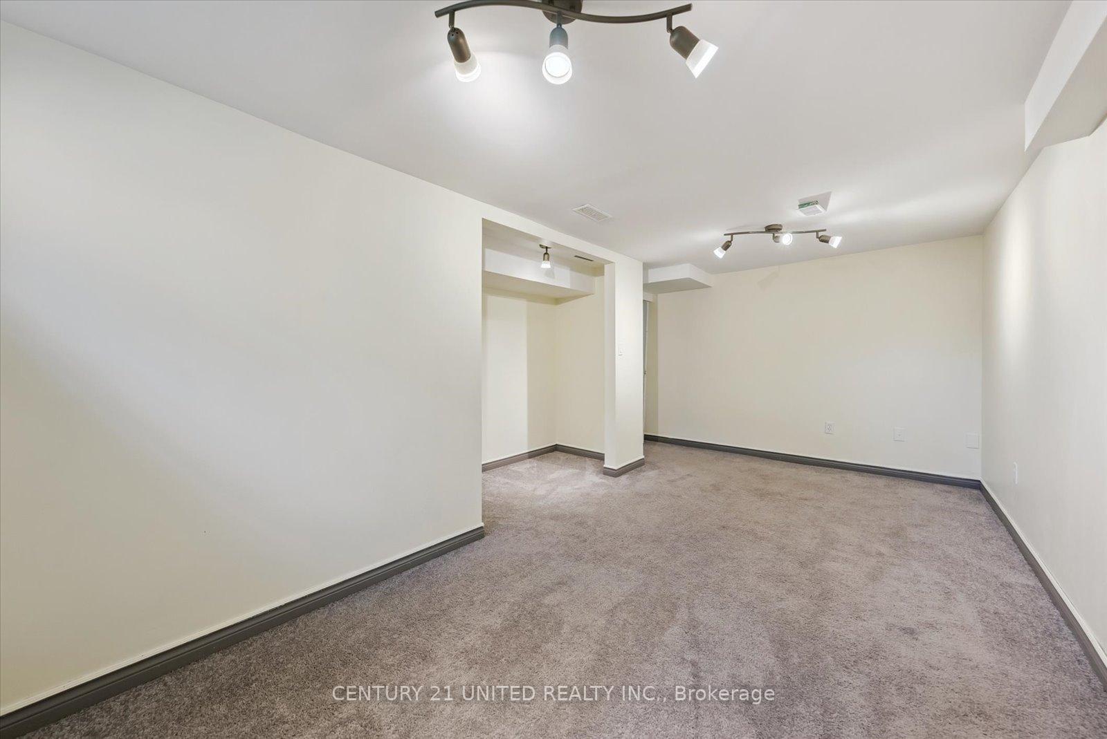 Photo 34 of 521 Raymond Street, Peterborough, Northcrest Ward 5 — HOMEH