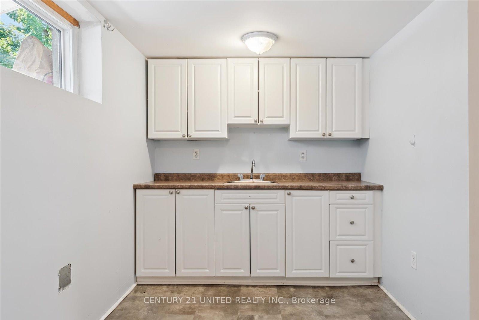 Photo 36 of 521 Raymond Street, Peterborough, Northcrest Ward 5 — HOMEH
